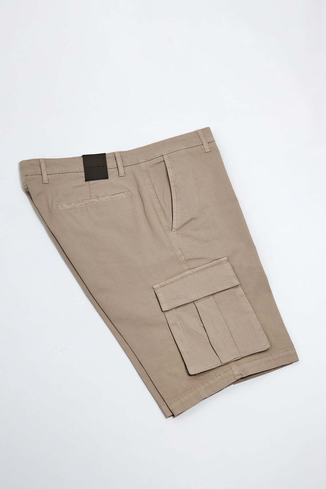 Bermuda da uomo modello BRM75-Sabbia