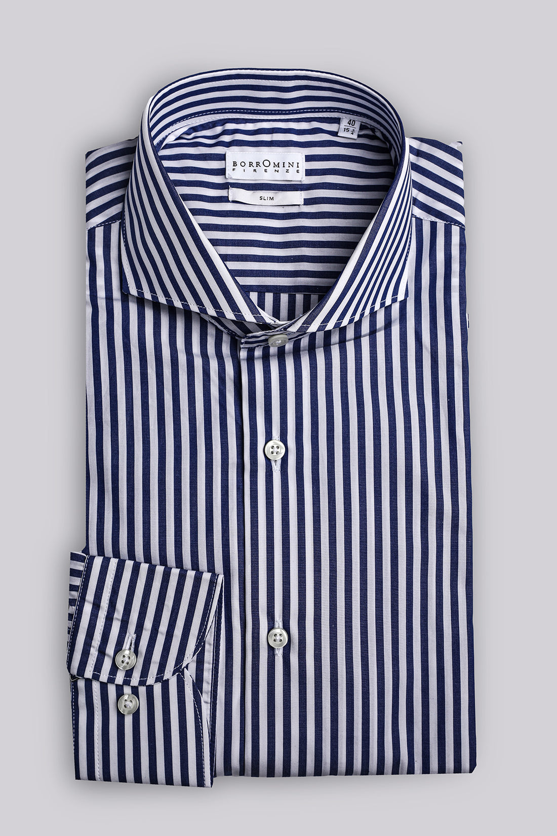 Camicia a righe con collo francese