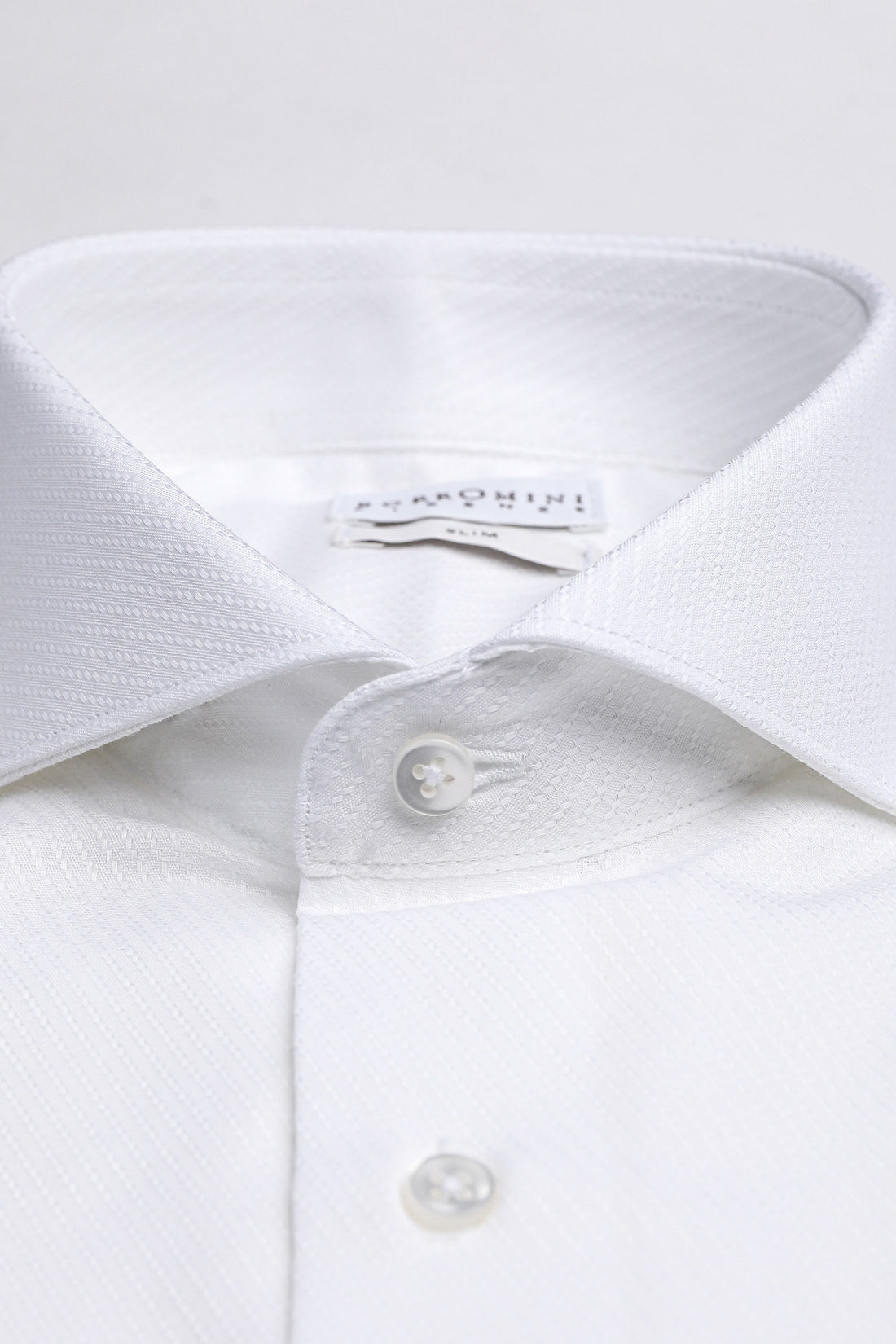 Camicia collo francese con trama diagonale