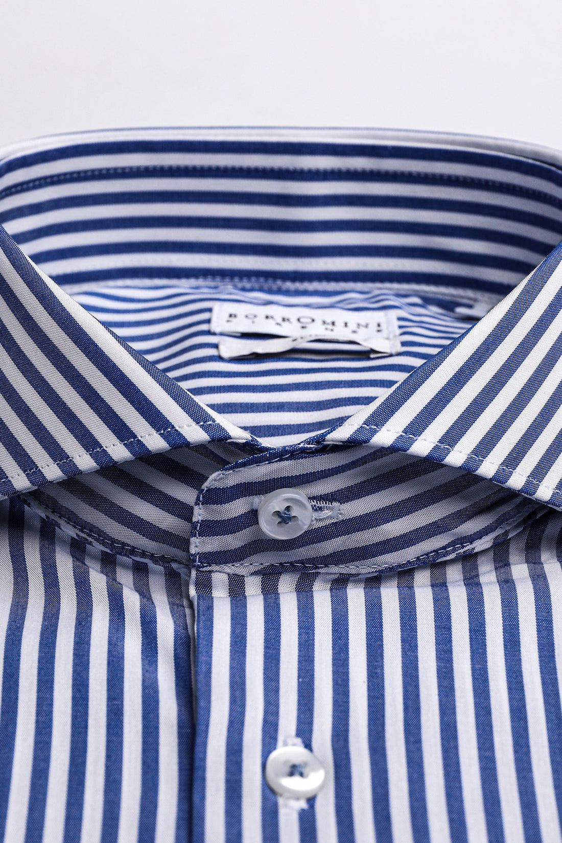 Camicia a righe verticali collo francese
