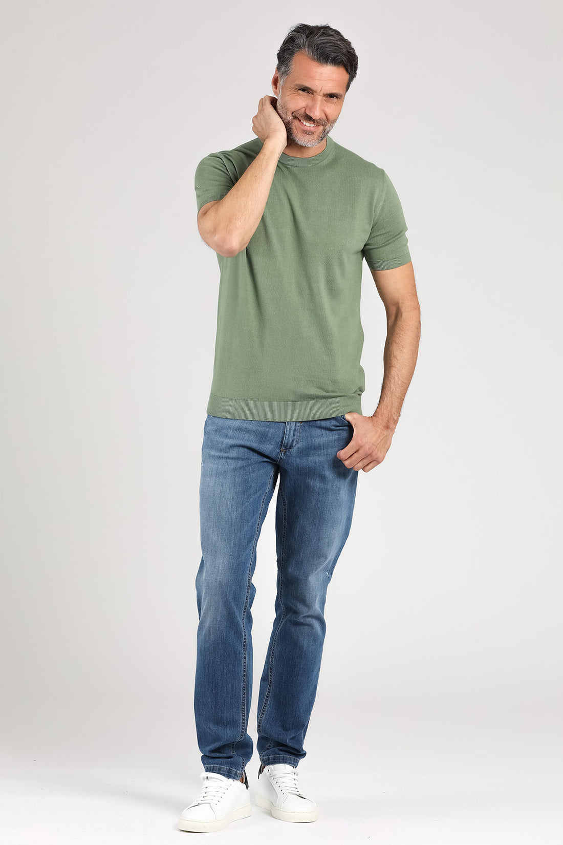 Maglia girocollo a manica corta color verde militare