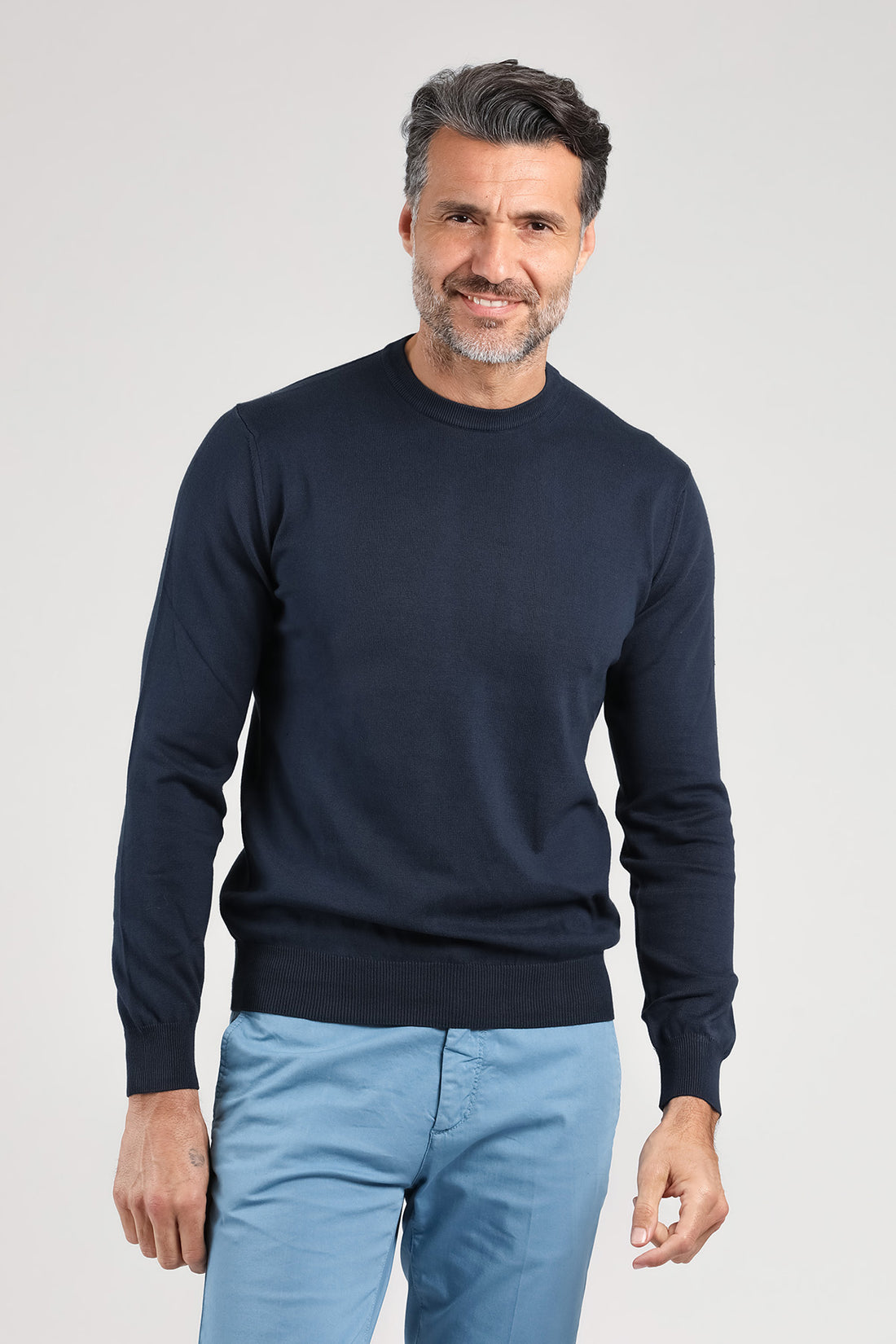 Maglia girocollo a manica lunga color blu navy