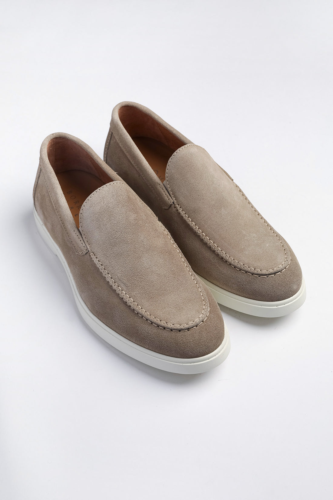 Mocassino in camoscio da uomo beige