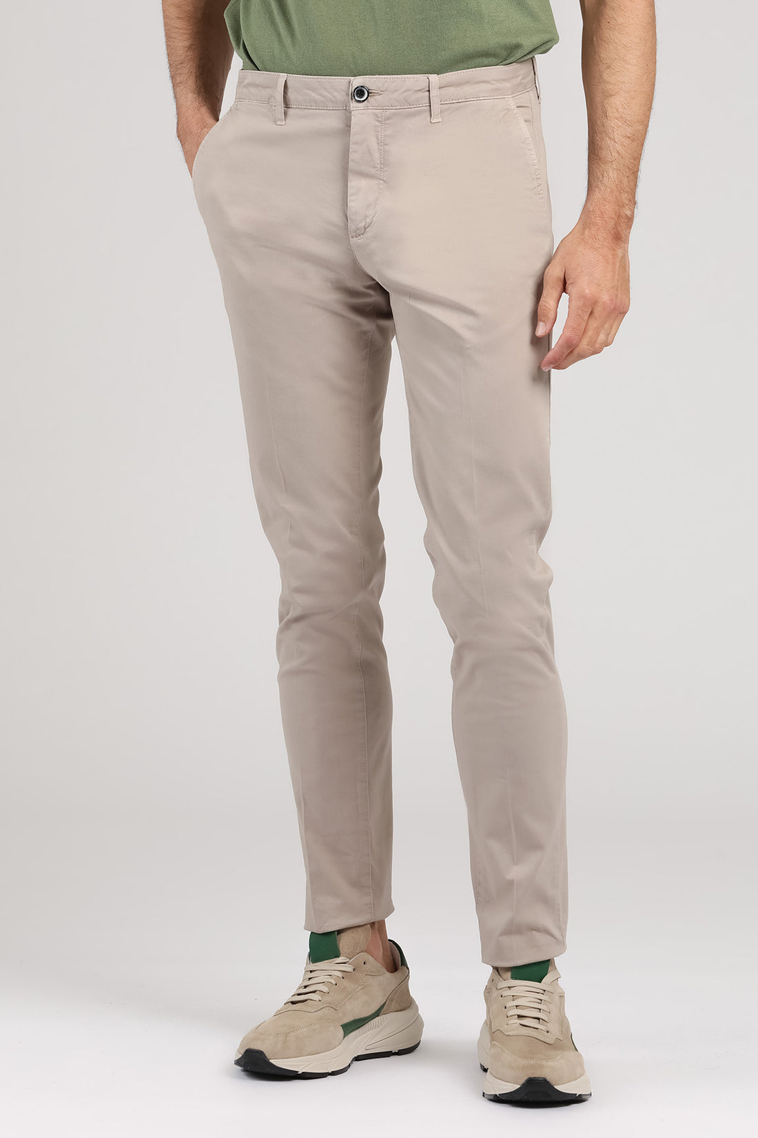 Pantalone chino tinto basic color sabbia