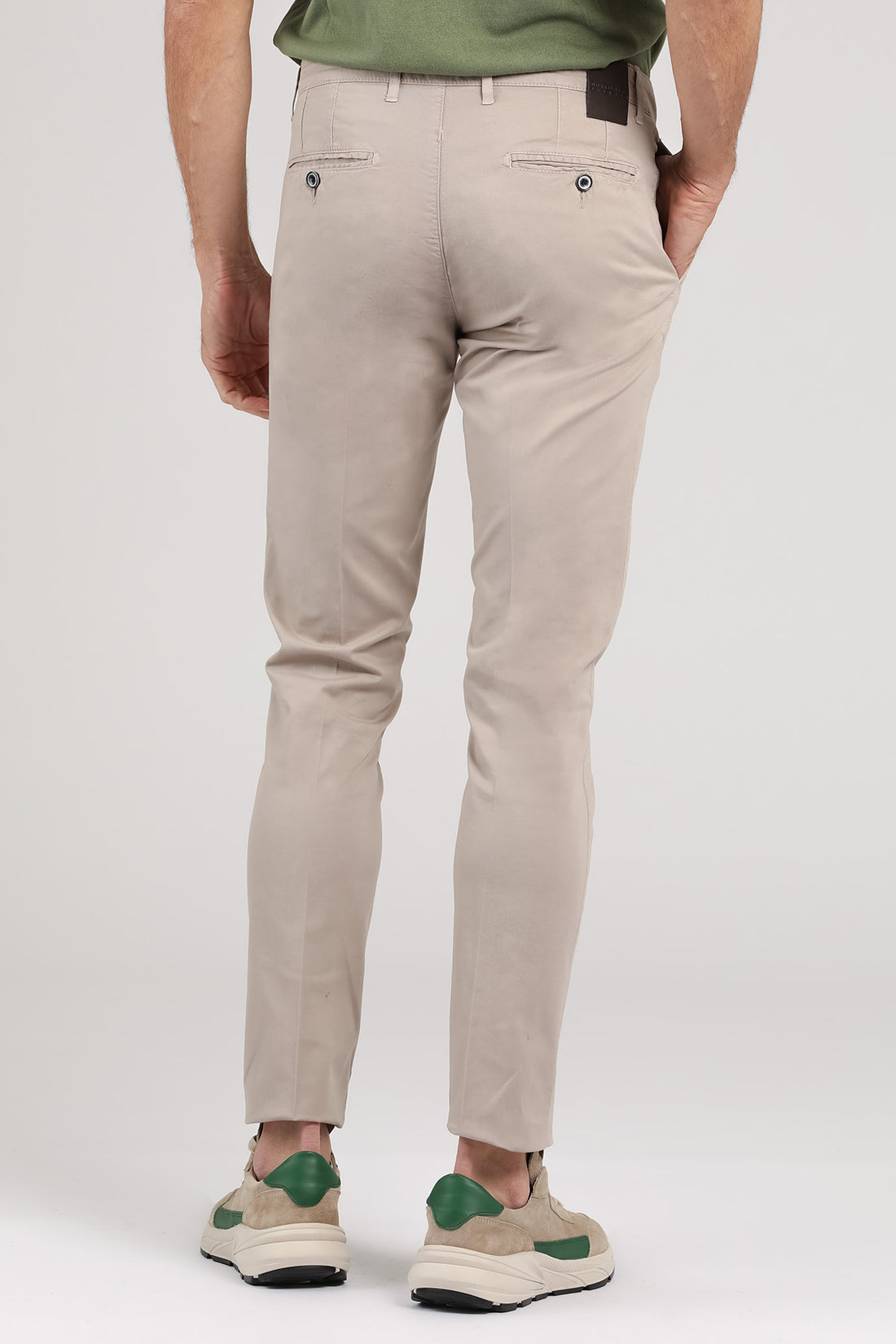 Pantalone chino tinto basic color sabbia