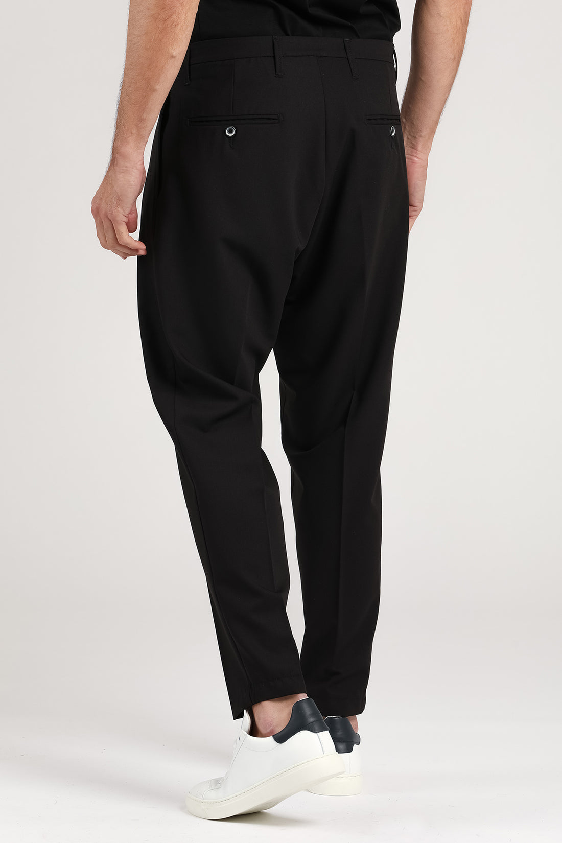 Pantalone doppia pince nero da uomo