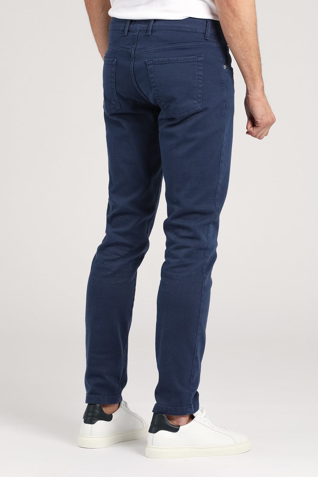 Pantalone cargo con elastico e tasconi