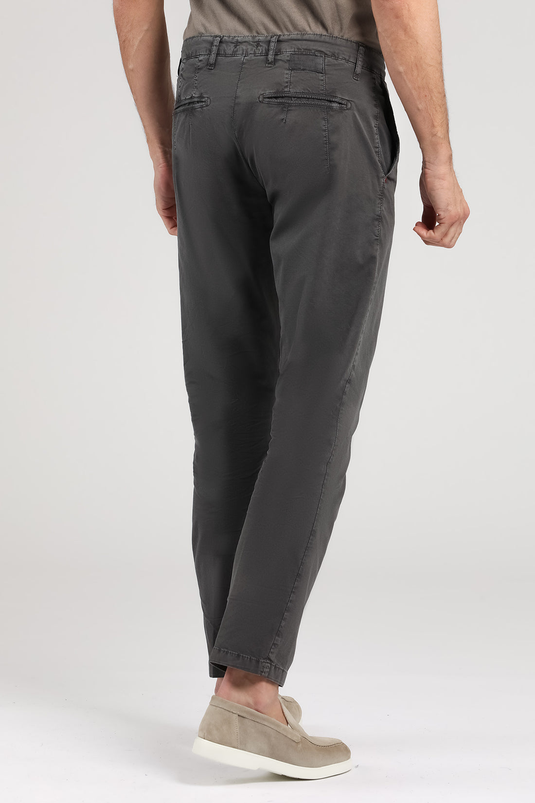Pantalone chinos tasca a filo slavato