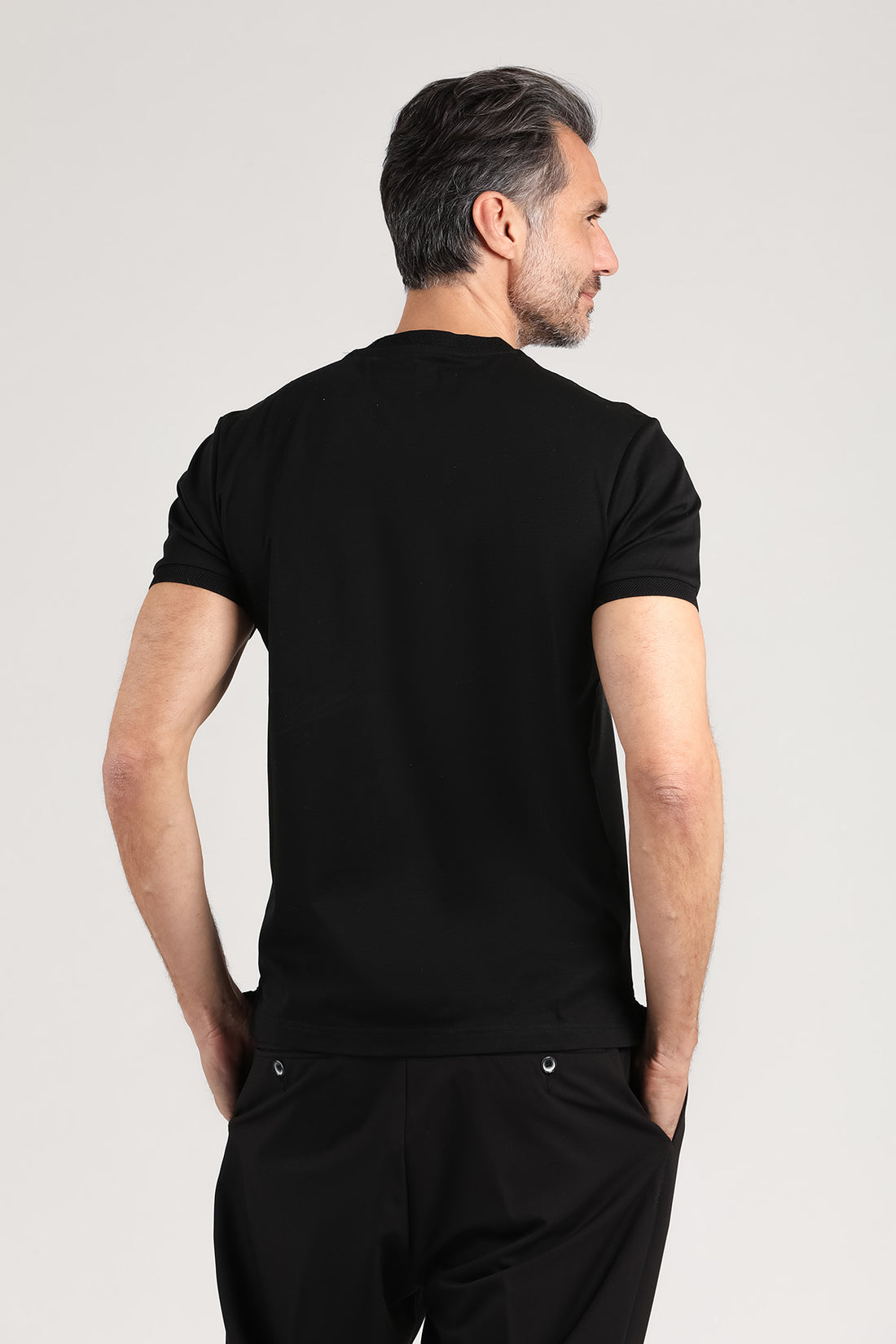 Maglia girocollo a manica corta nera