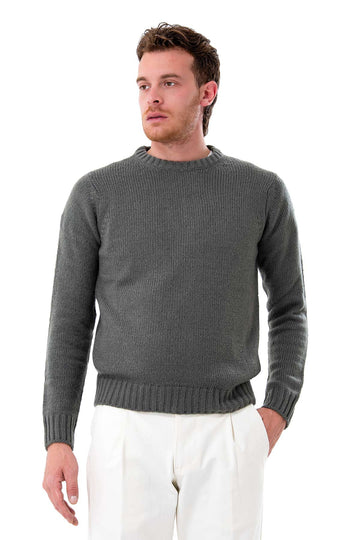 Men's crew neck sweater in soft yarn