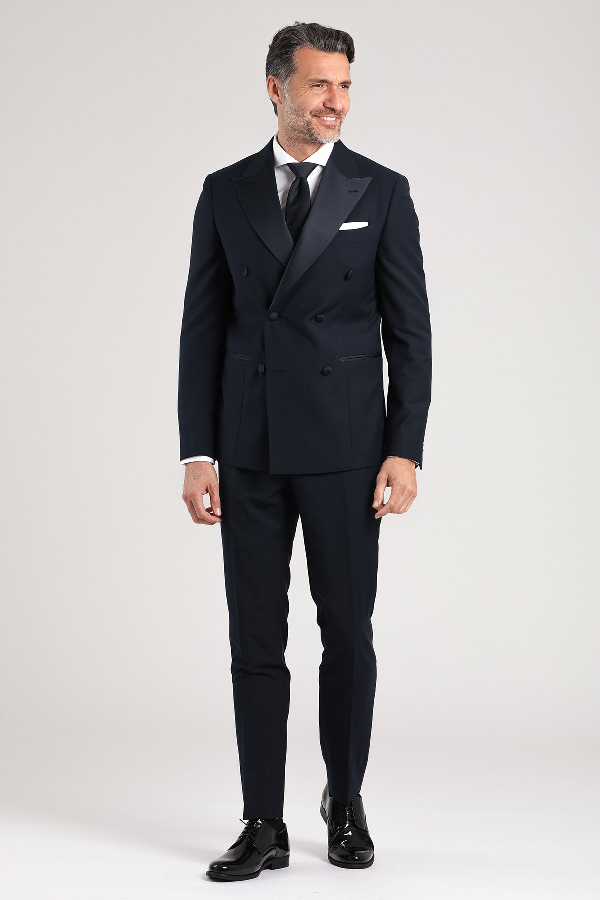 Abito doppiopetto blu navy da uomo Stile ed eleganza Borromini