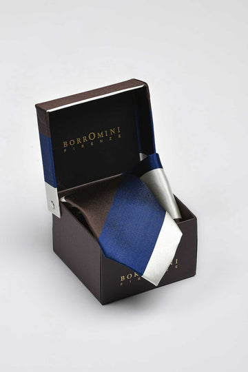 Silk tie with pocket square