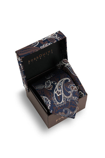 Silk tie with pocket square