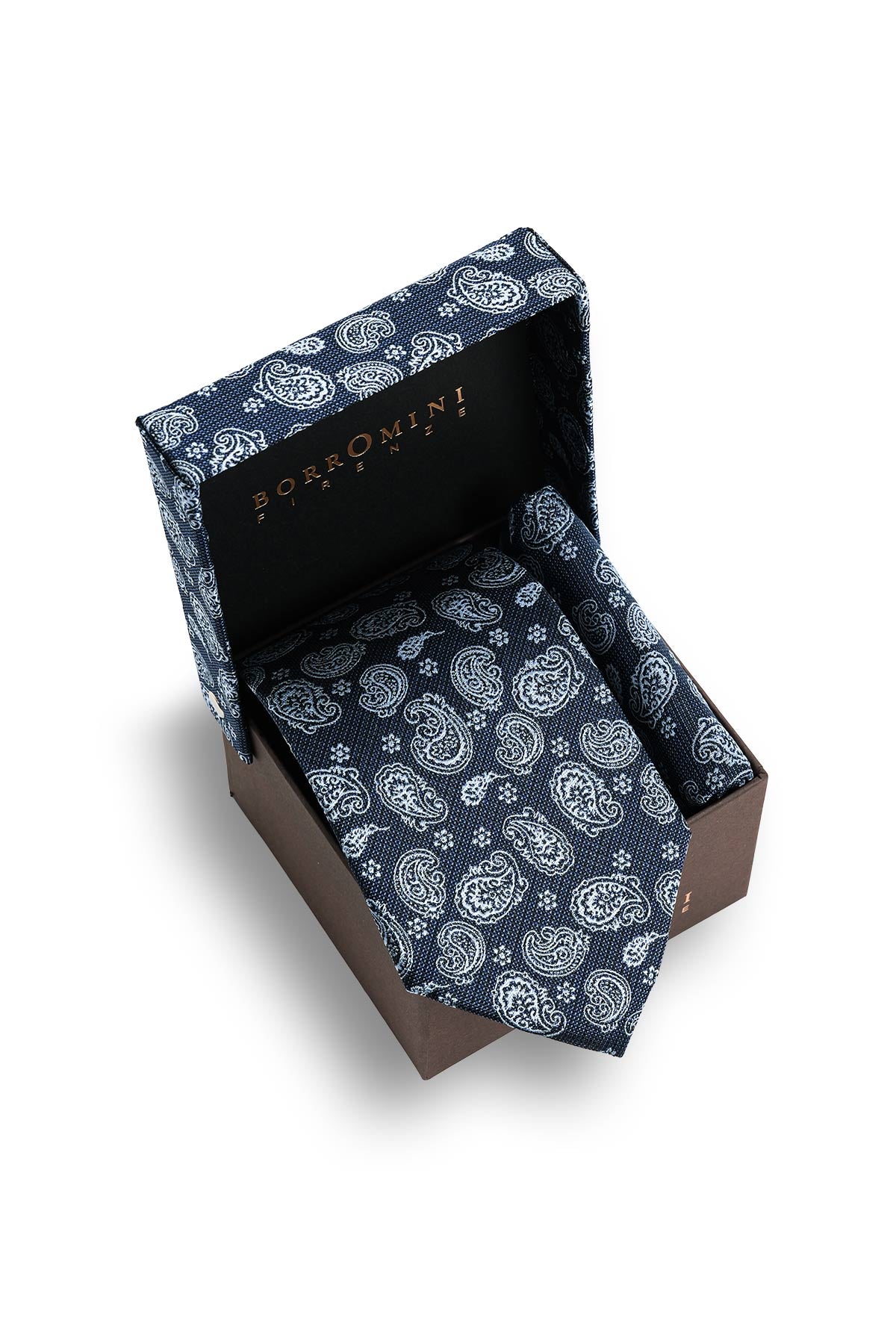 Silk tie with pocket square