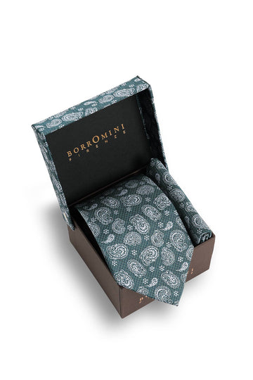 Silk tie with pocket square