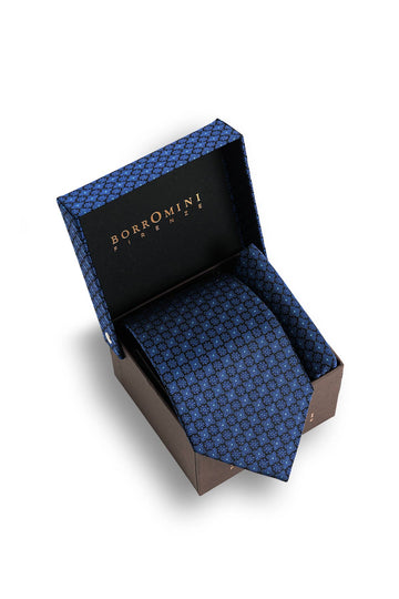 Silk tie with pocket square