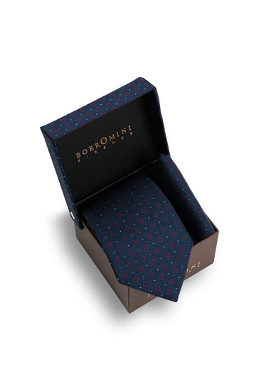 Silk tie with pocket square