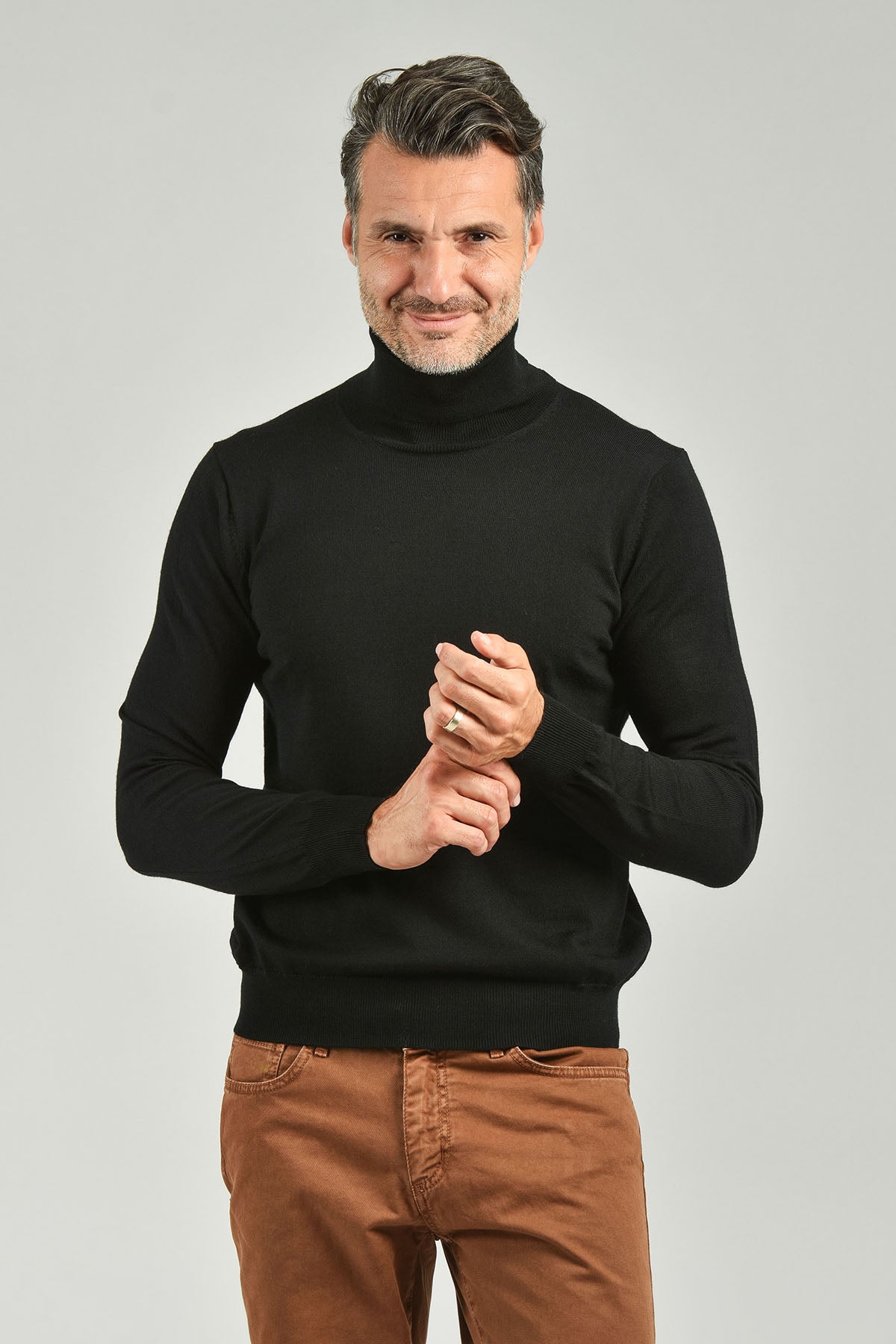 Smooth turtleneck sweater