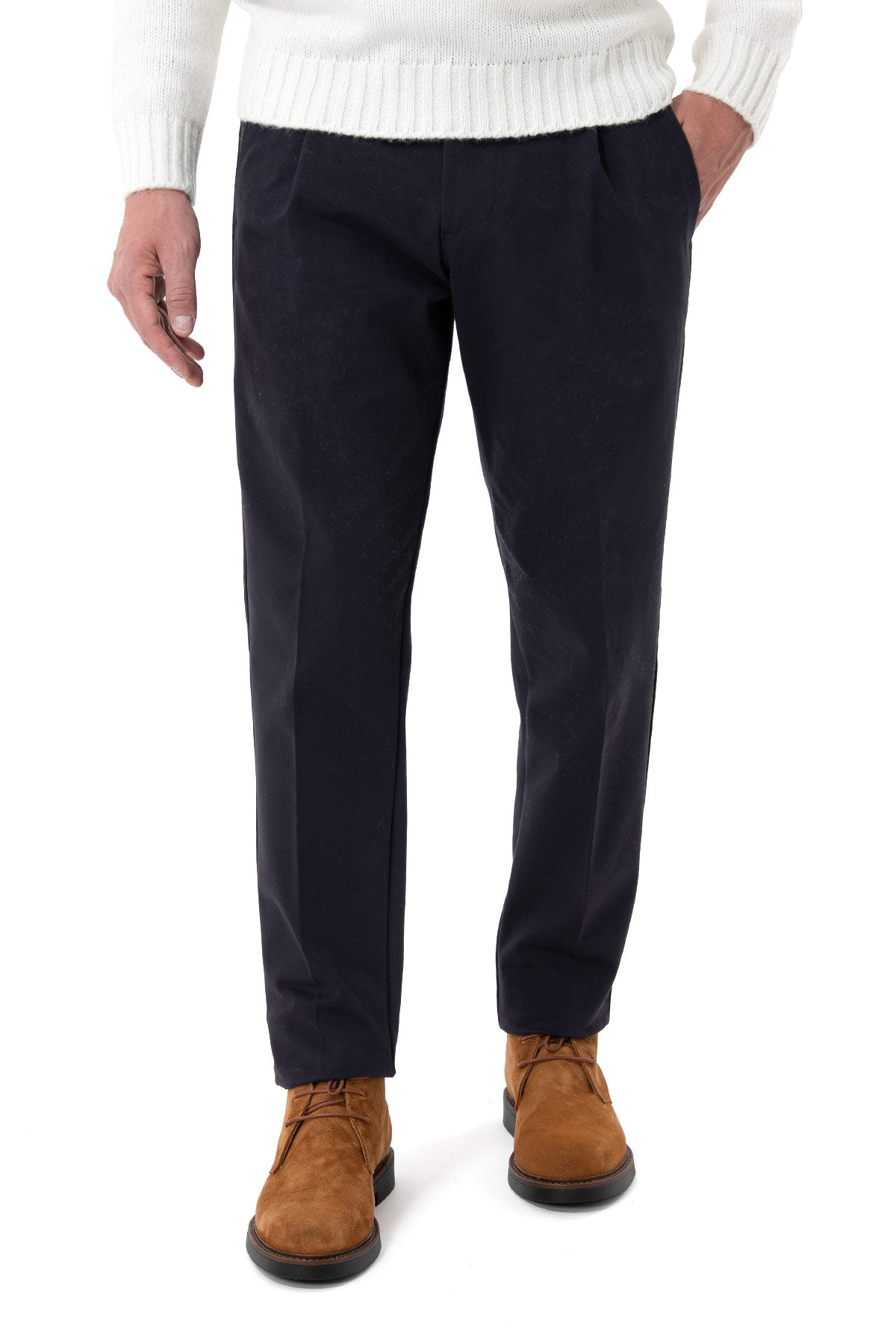 Men's trousers with pleats