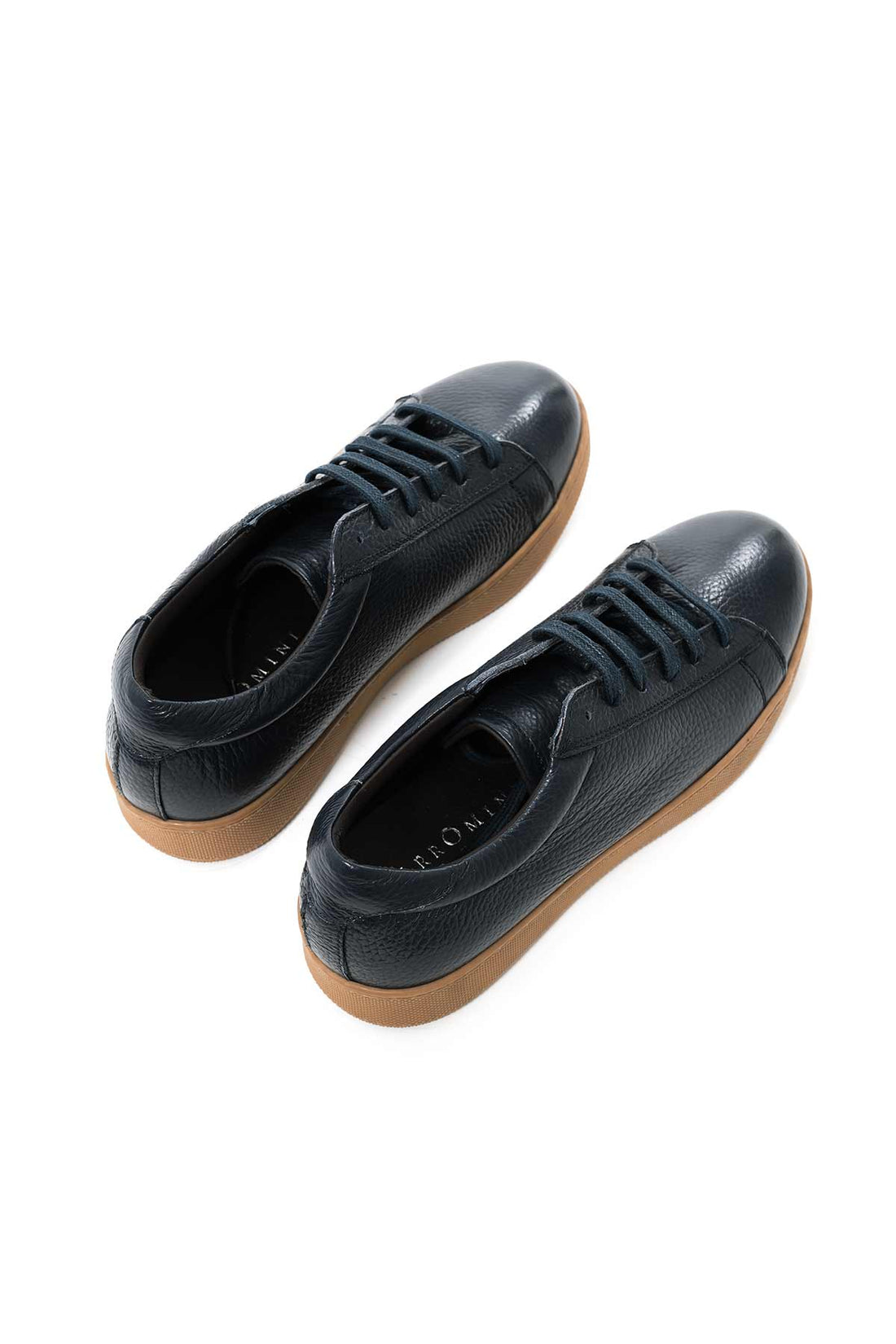 Sneakers in pelle bottolata