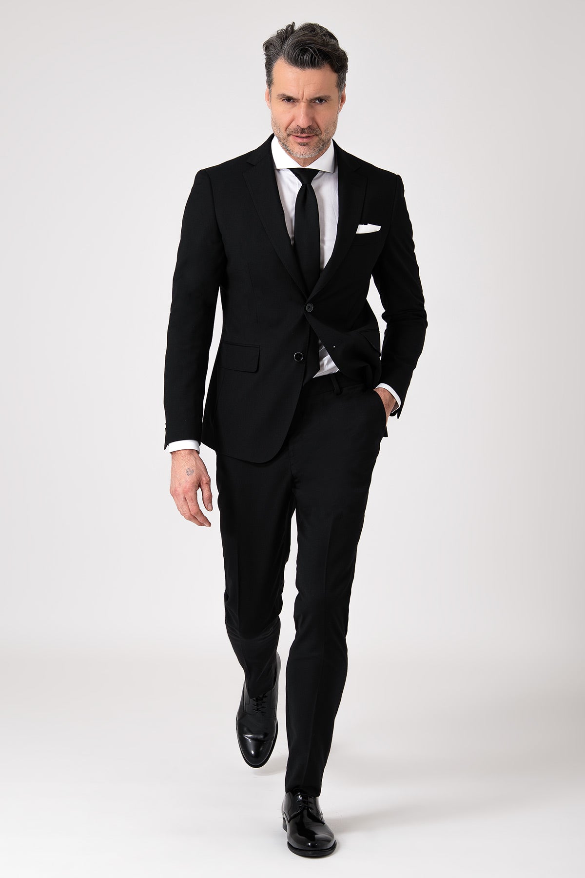 Abito due bottoni in lana nera - Nero