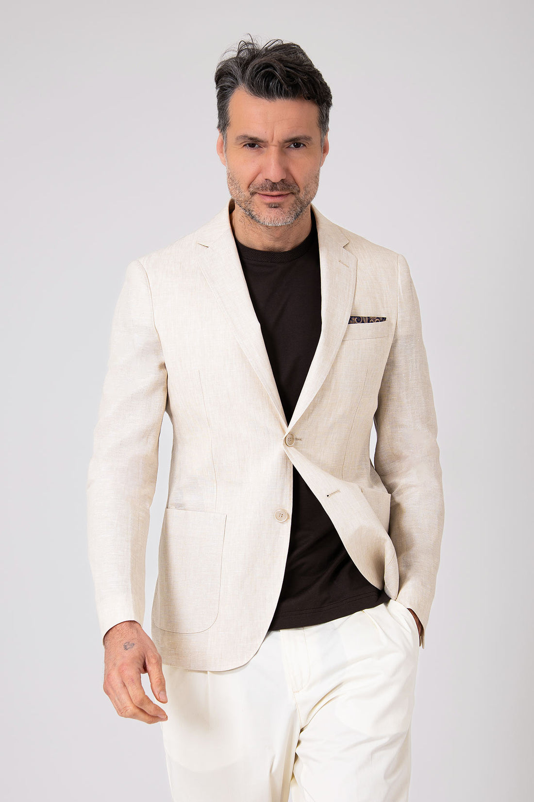 Beige linen jacket with patch pockets