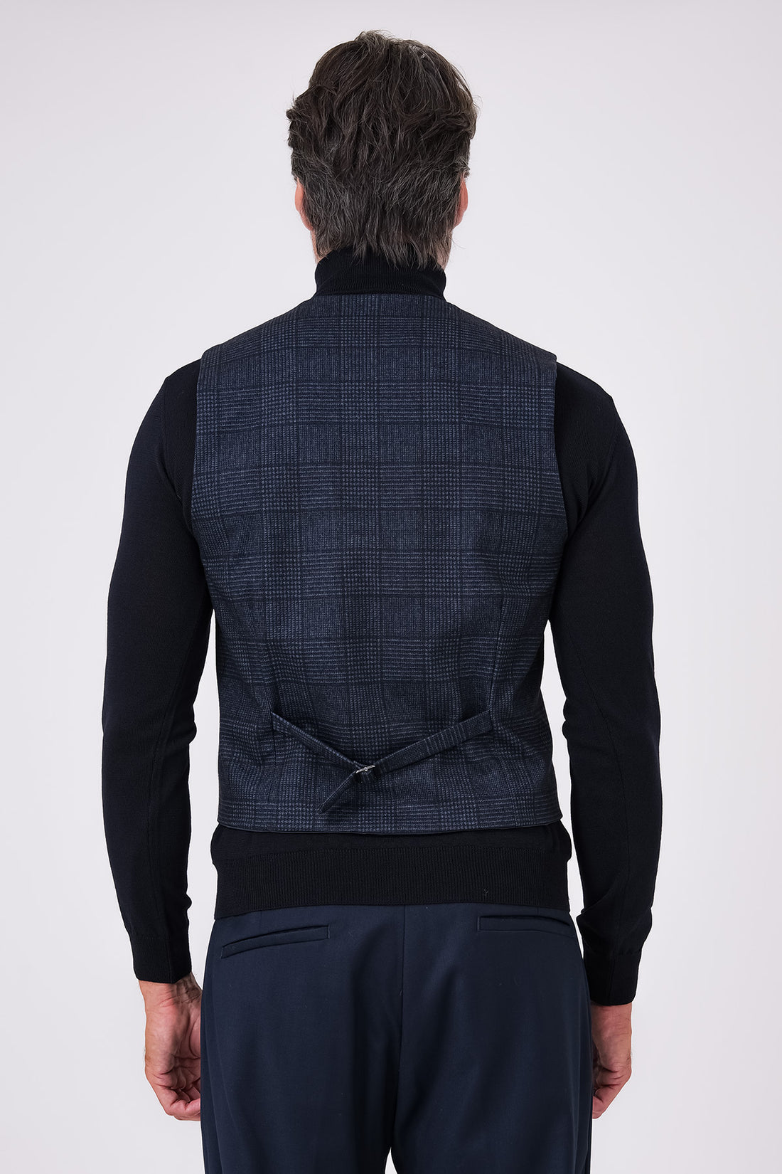 Gilet monopetto blu con motivo principe di galles indossato, vista frontale
