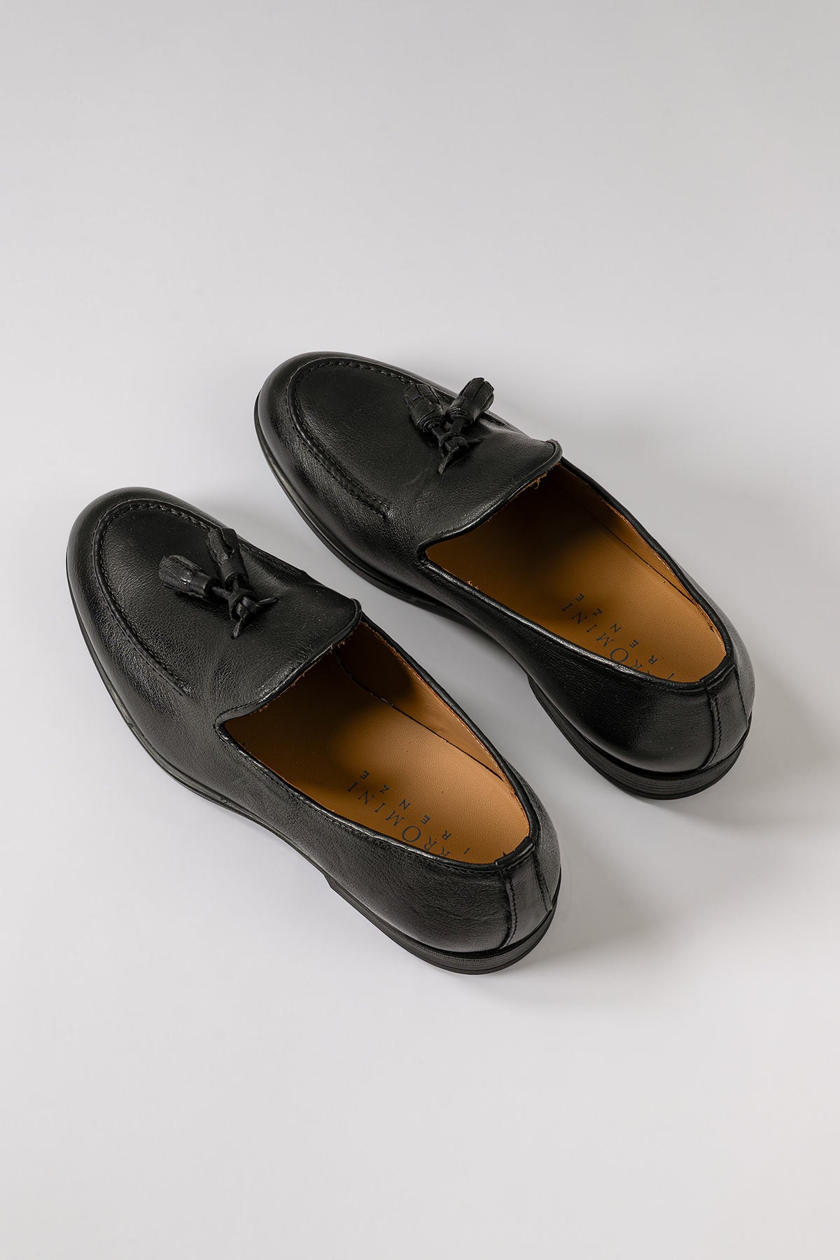 Mocassino in Pelle con Nappe - Nero - vista frontale