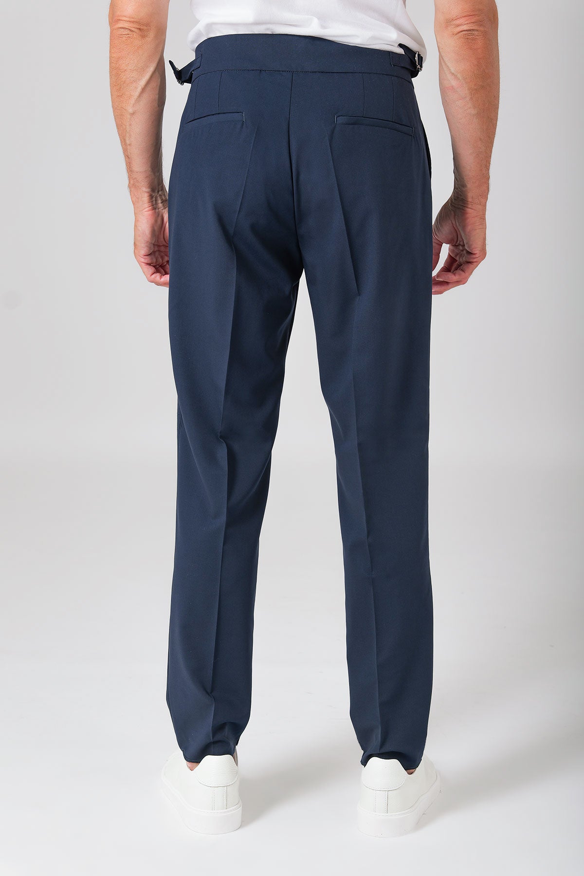 Pantalone a vita alta con fibbia - Blu - vista posteriore