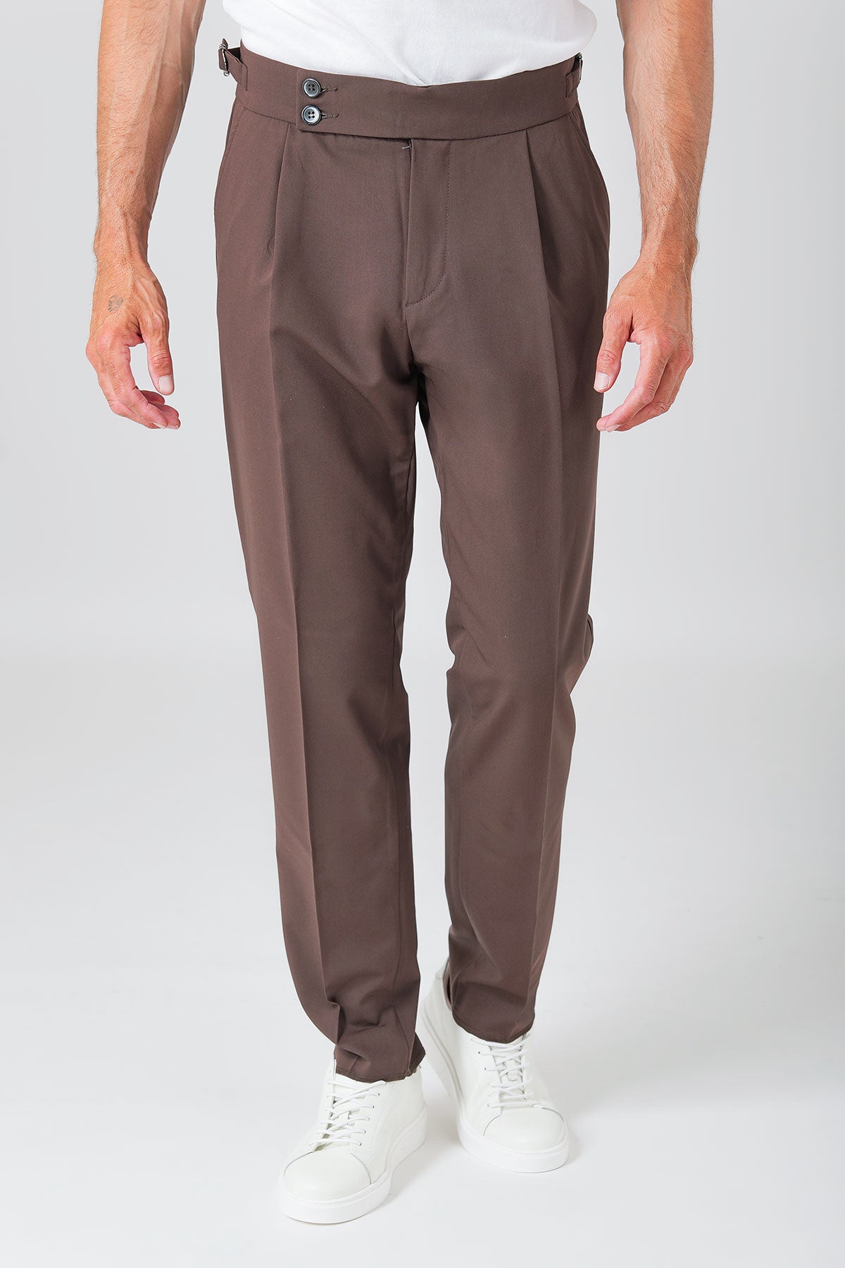 Pantalone a vita alta con fibbia - Moro - vista frontale