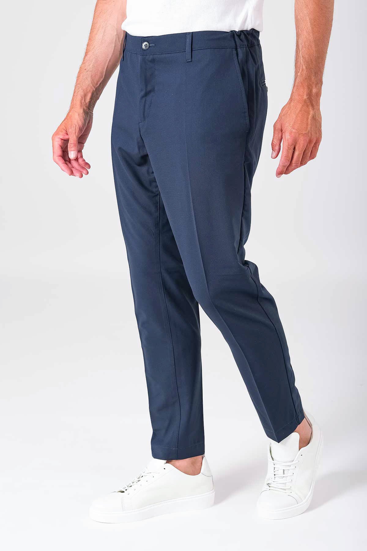 Pantalone relax con elastico in vita - Blu - vista laterale