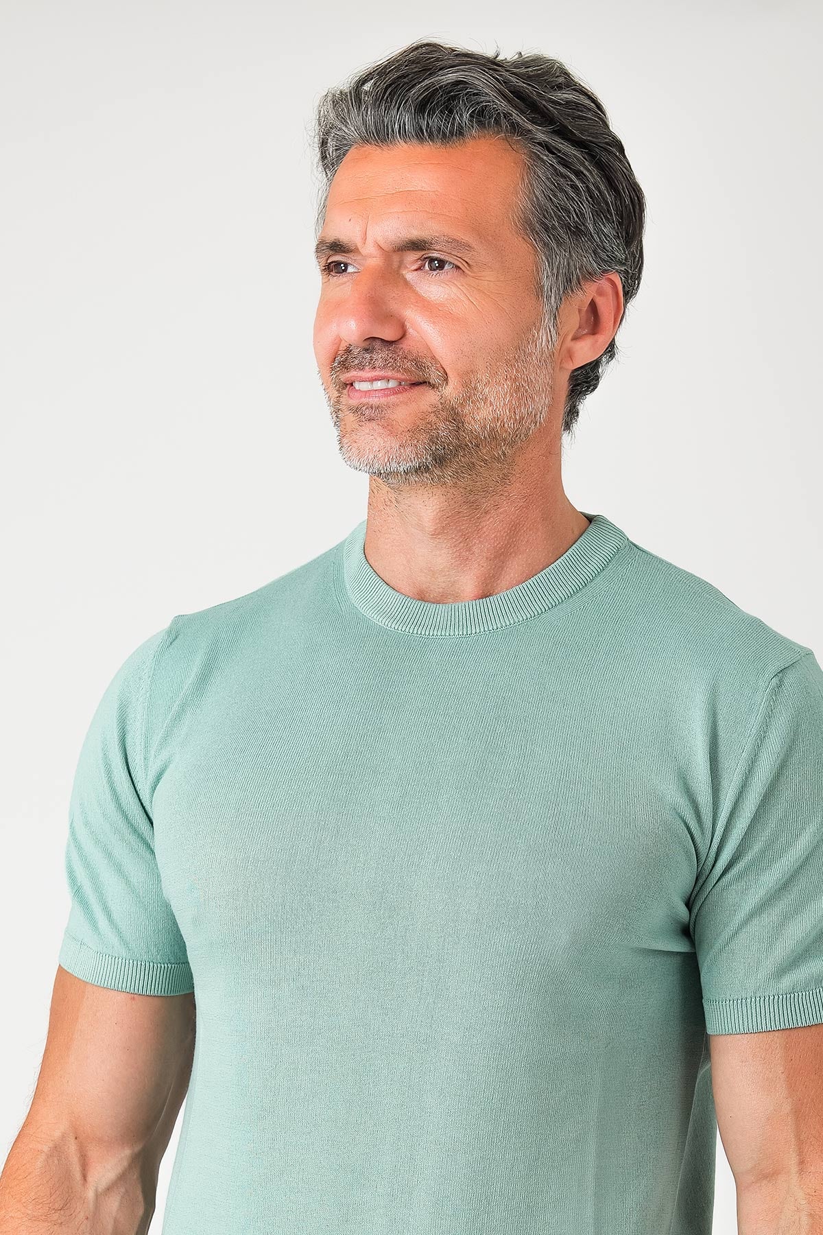 T-shirt girocollo in maglia di cotone - Salvia - dettaglio tecnico