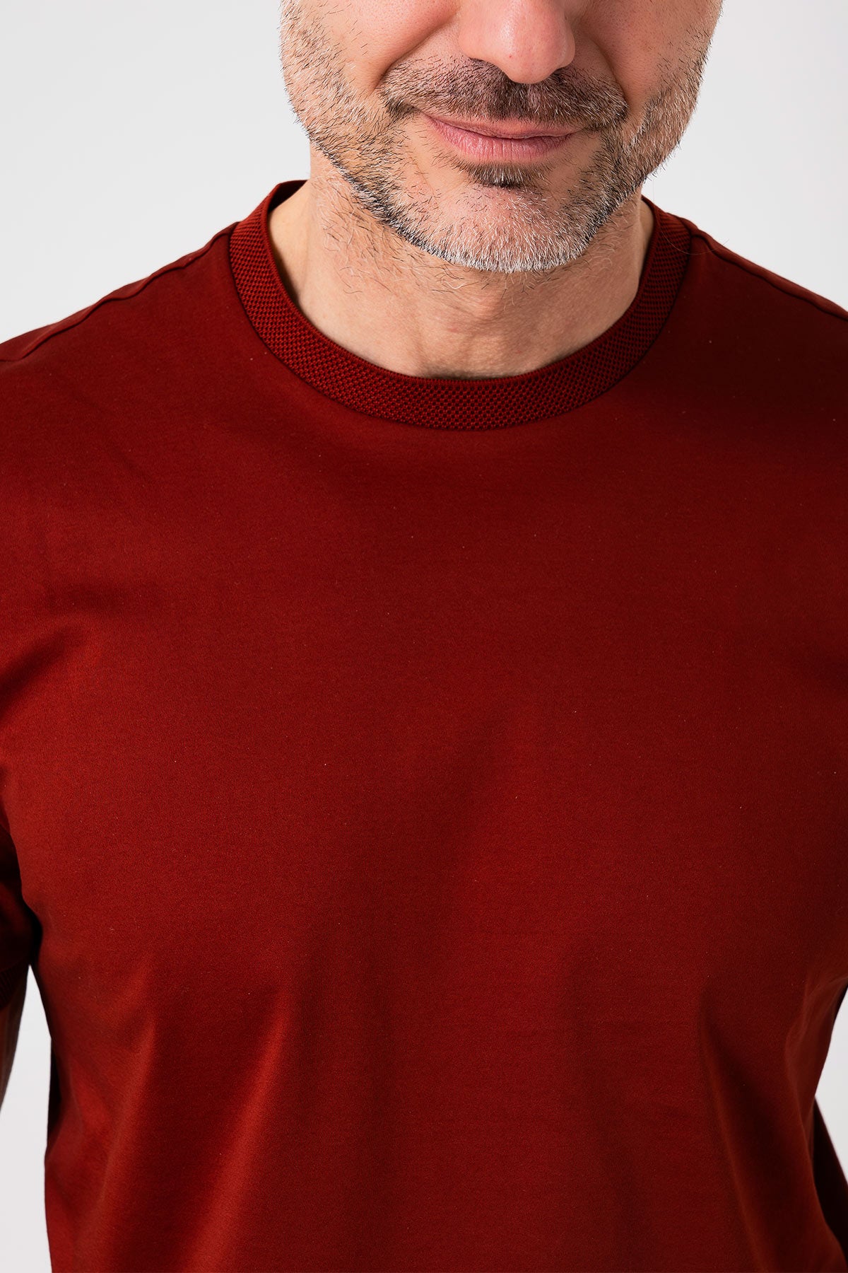 Man wearing brick red mercerized cotton T-shirt front view