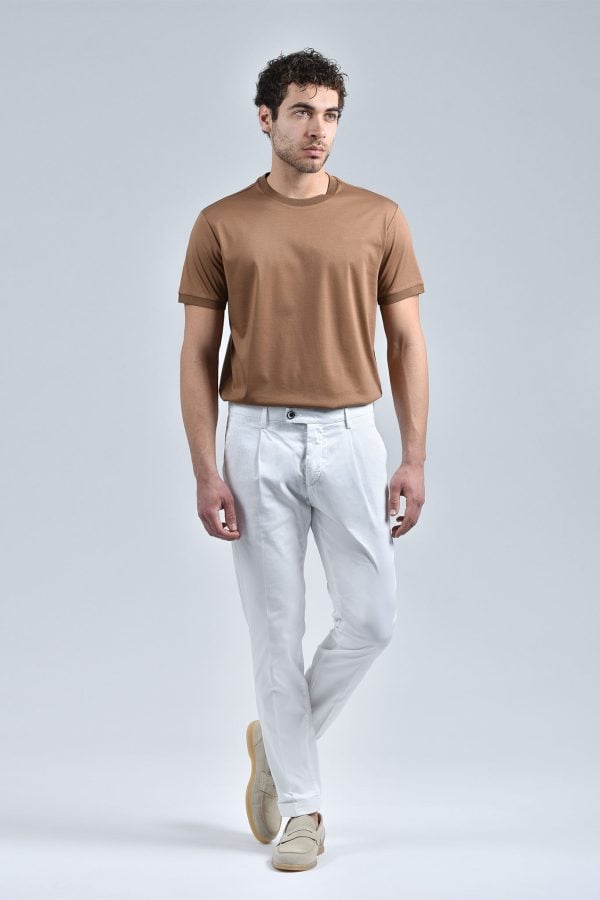 T-shirt da uomo in cotone modello SEVILLA_NYTJXGF003 - Colore Moro - Look completo